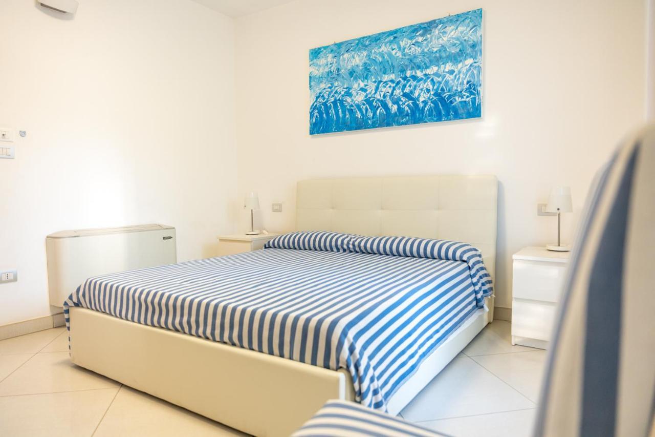 Lo Scalo Bed And Breakfast Marina Di Novaglie Alessano Exterior photo